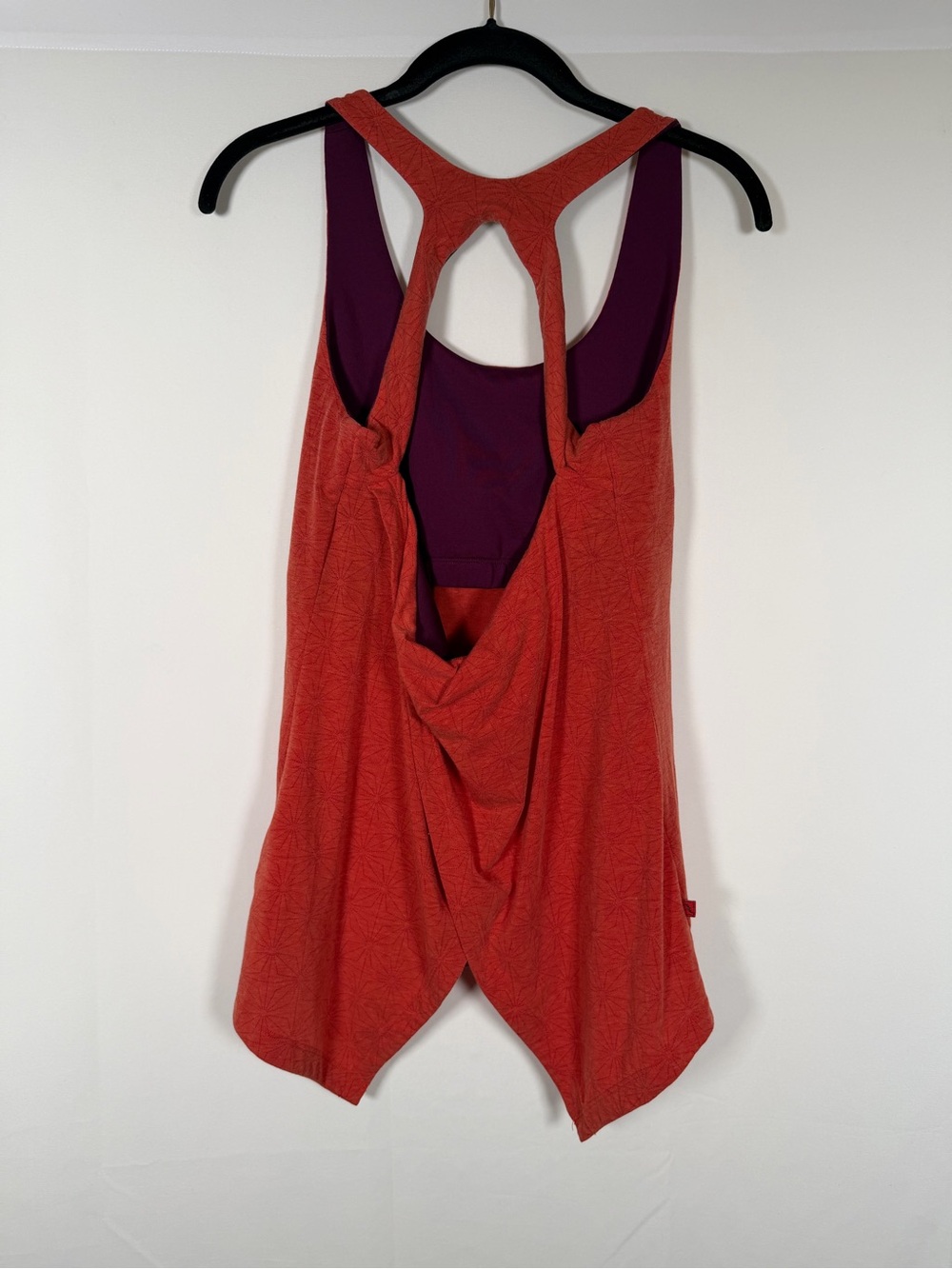 Red Women's‎ Tank Top with Racerback - Picture 3 of 8